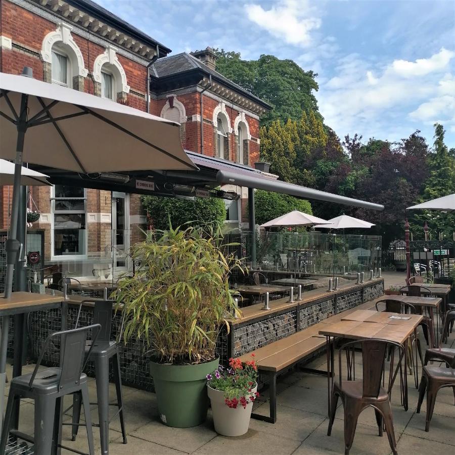 Leaside Hotel Luton  Ngoại thất bức ảnh