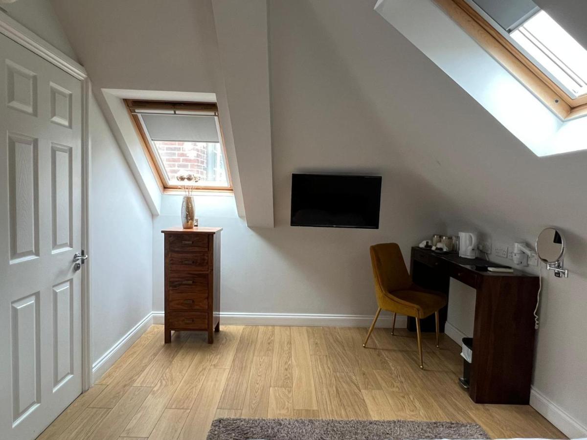 Leaside Hotel Luton  Ngoại thất bức ảnh