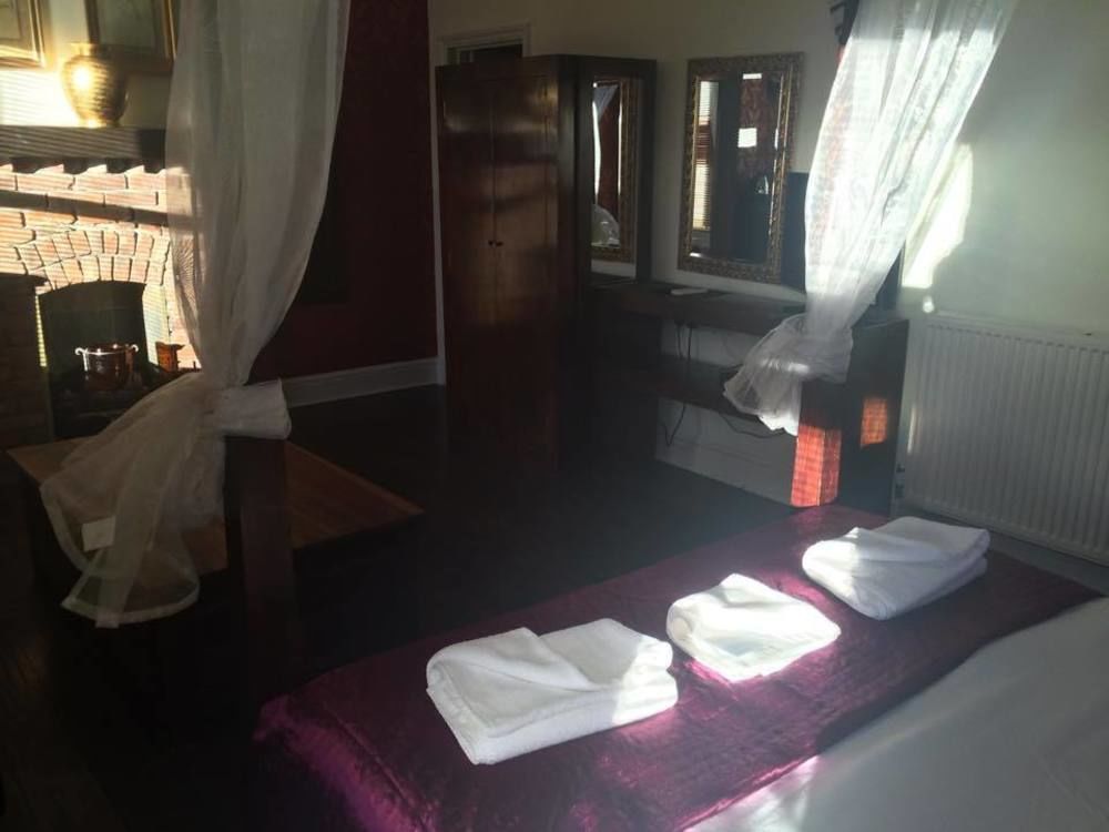 Leaside Hotel Luton  Ngoại thất bức ảnh